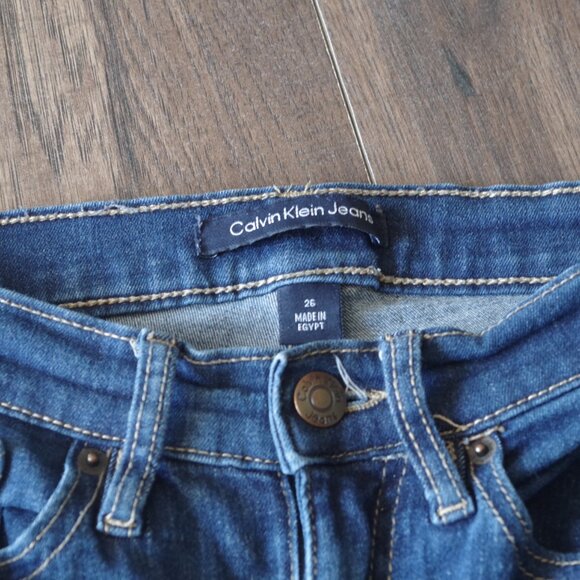 Calvin Klein Made In Egypt - Picture 3 of 6